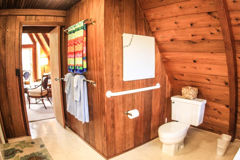 Hale Nene Villa Volcano Room photo